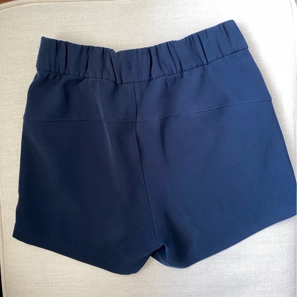 Lululemon On The Fly Short *Woven *2.5" True Navy 2 - Picture 4 of 8